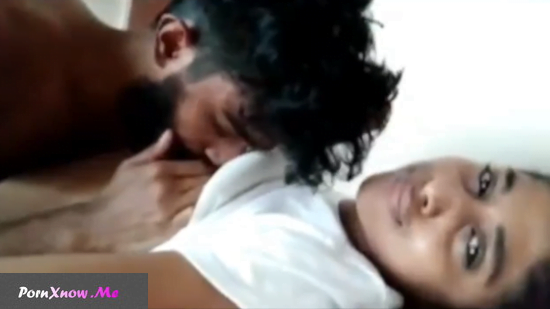 Lanka Boyfriend Pussy Licking His GF - JilHub New Leak - PornXnow